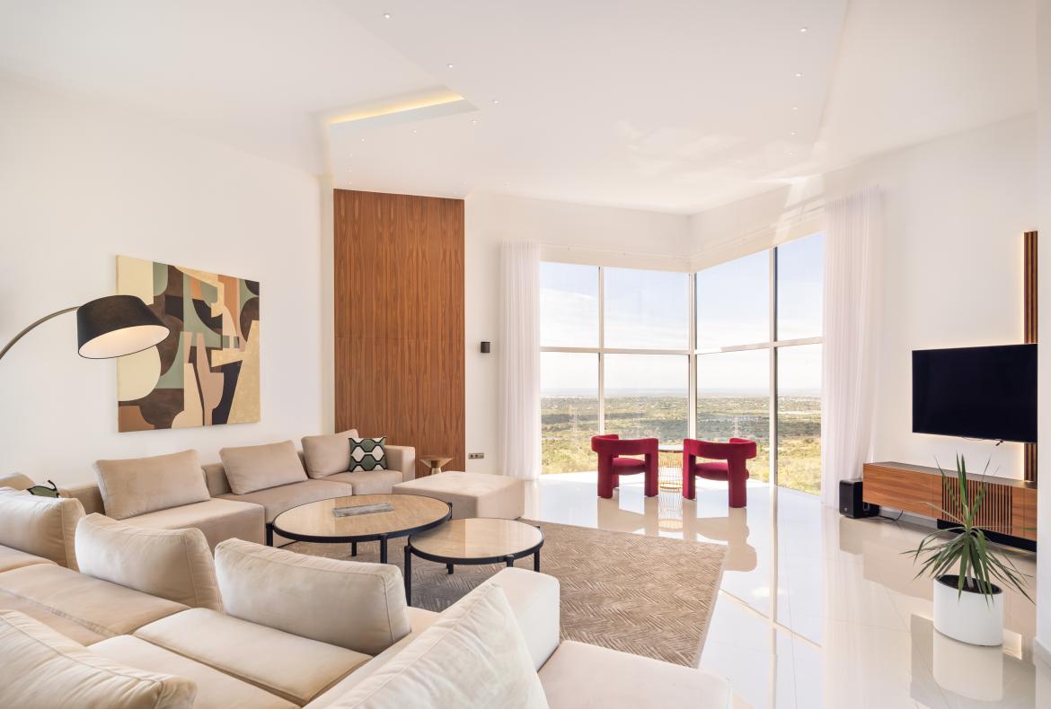 Luxury 7 bedroom holiday villa with private pool in Algarve Portugal (PV3003)