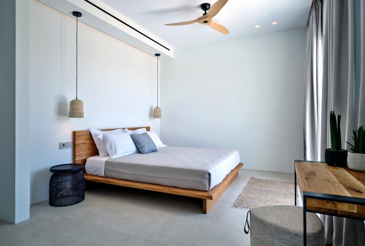 Luxury 5 bedroom holiday villa with private pool in Paros Greece (PV3002)