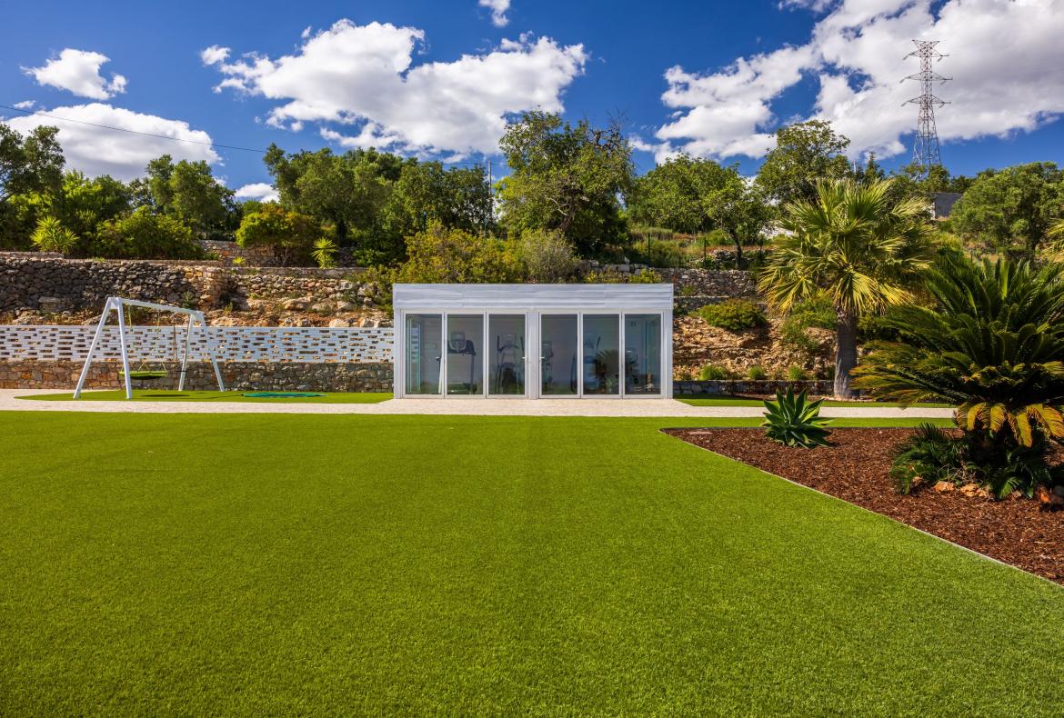 Luxury 7 bedroom holiday villa with private pool in Algarve Portugal (PV3003)