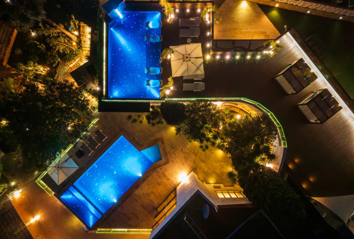 Luxury 7 bedroom holiday villa with private pool in Algarve Portugal (PV3003)
