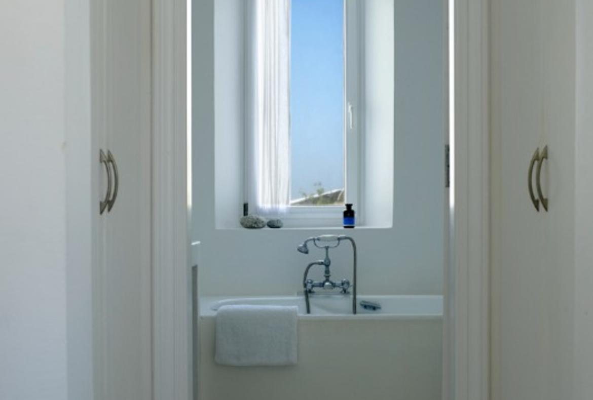 Luxury 5 bedroom holiday villa with private pool in Mykonos Greece (PV721)
