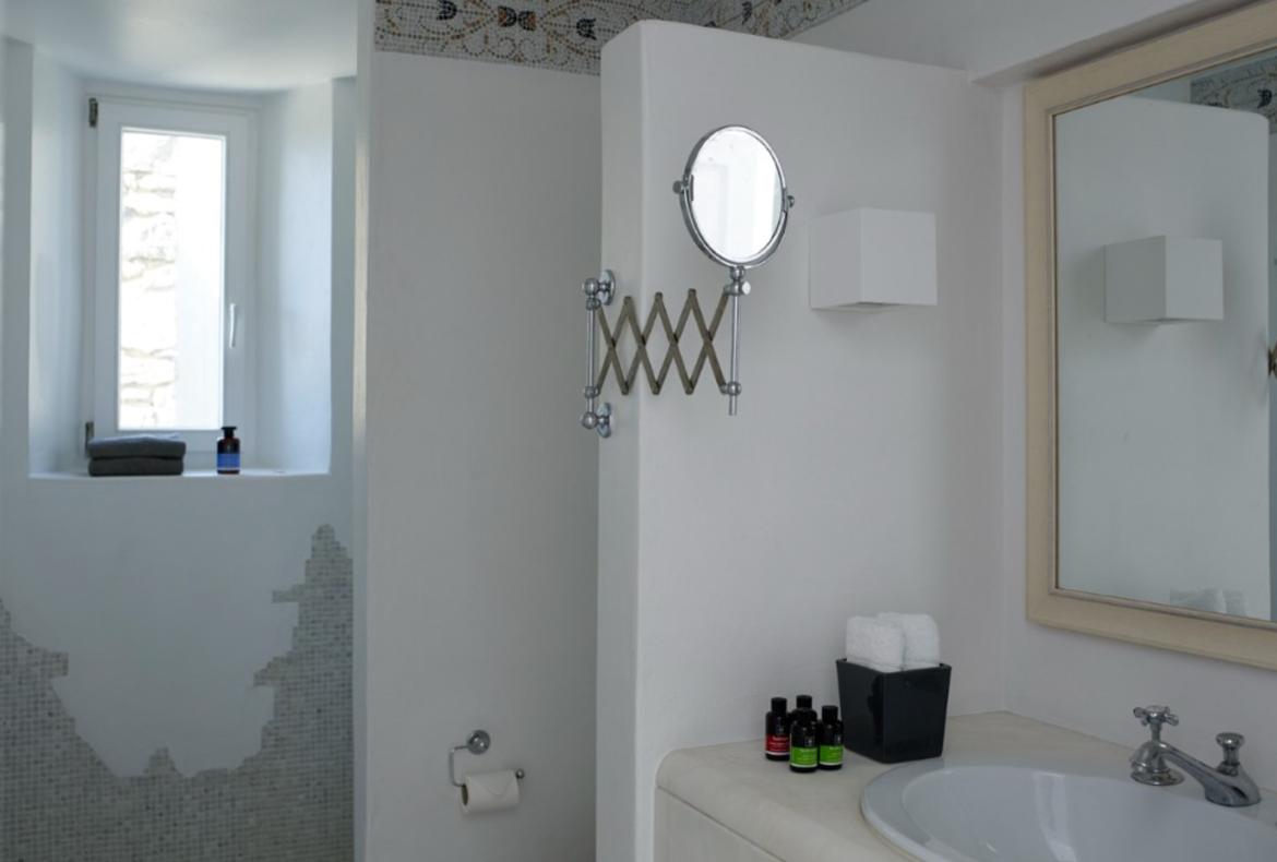 Luxury 5 bedroom holiday villa with private pool in Mykonos Greece (PV721)