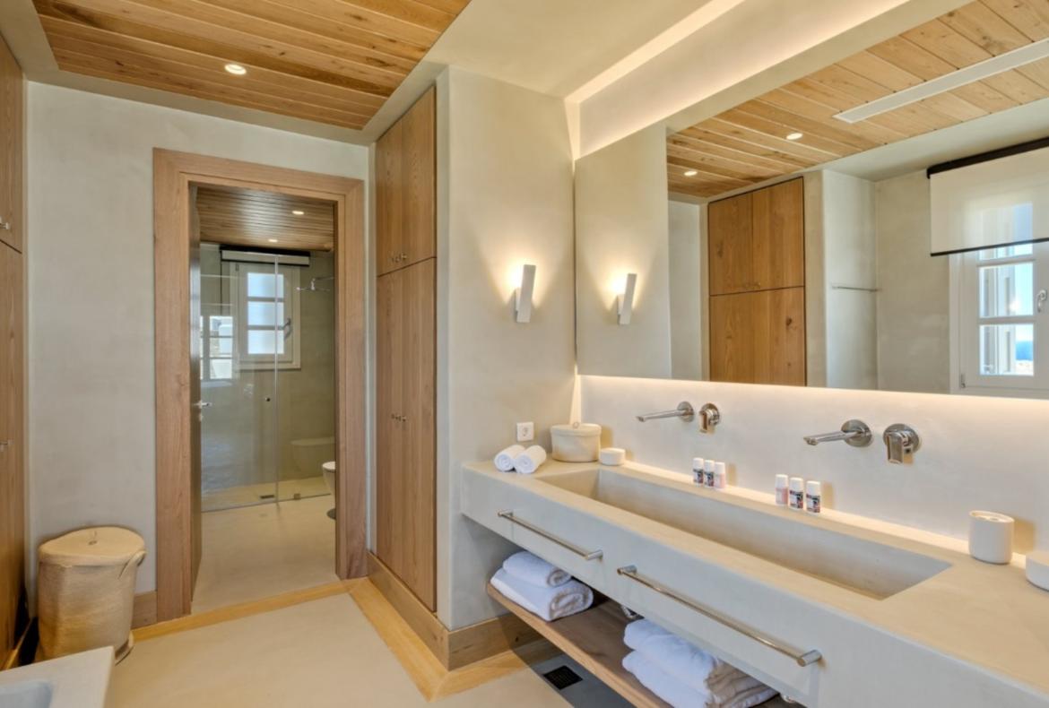 Luxury 5 bedroom holiday villa with private pool in Mykonos Greece (PV823)