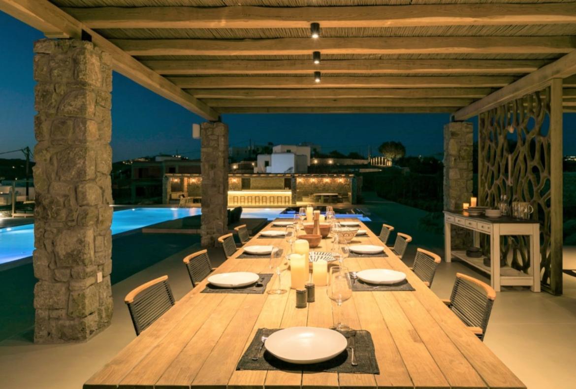 Luxury 5 bedroom holiday villa with private pool in Mykonos Greece (PV823)