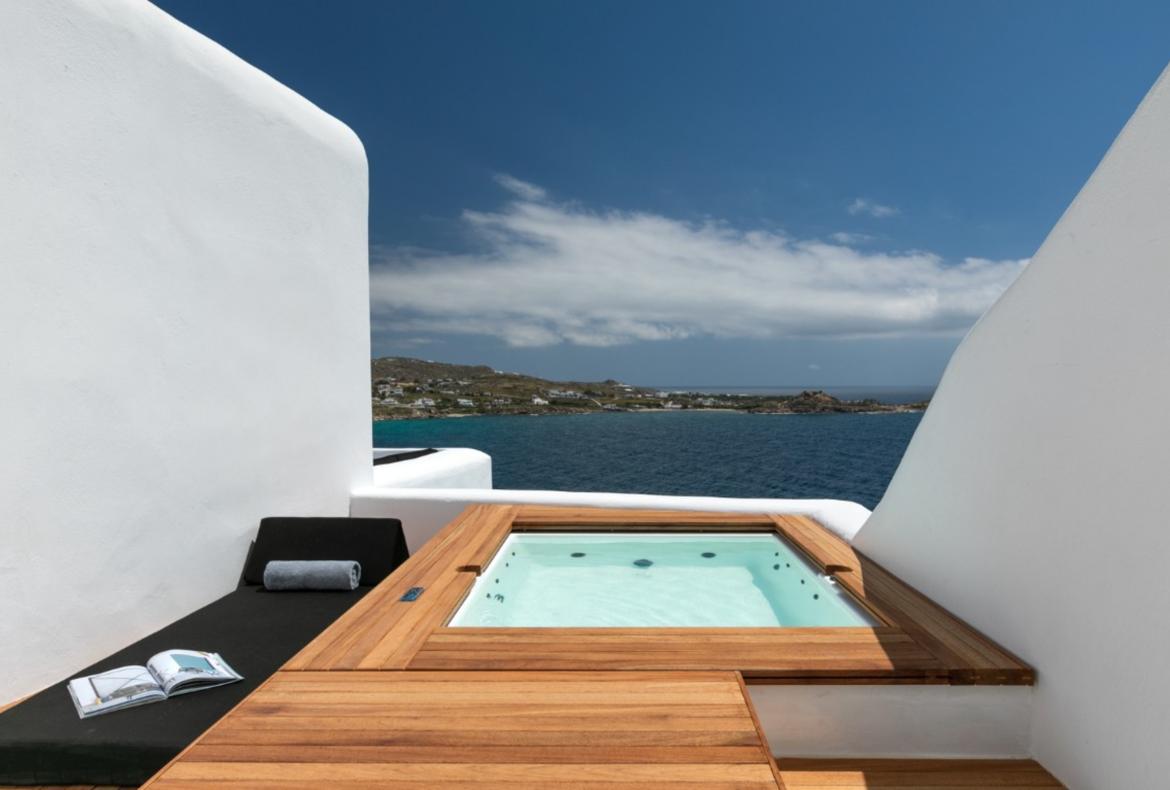 Luxury 5 bedroom holiday villa with private pool in Mykonos Greece (PV1349)