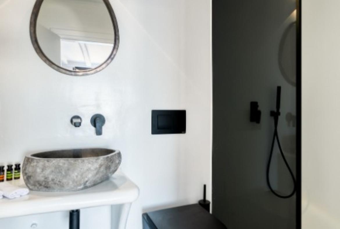 Luxury 5 bedroom holiday villa with private pool in Mykonos Greece (PV1349)