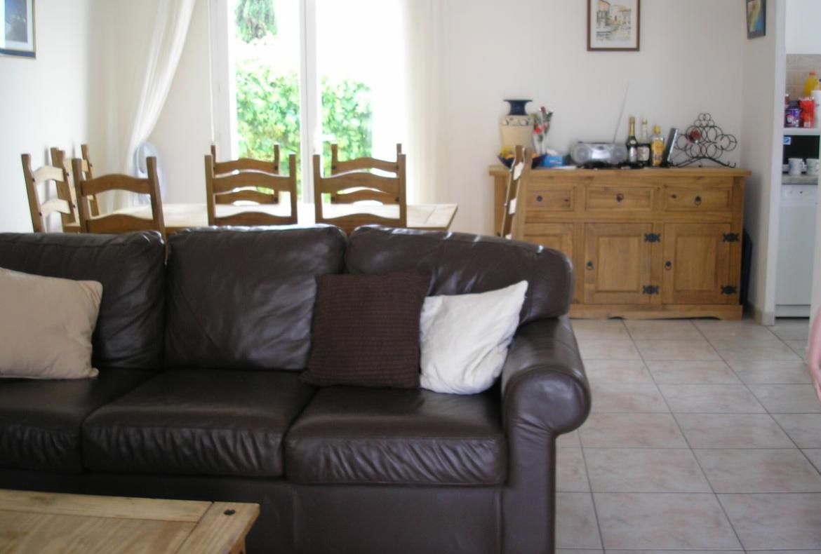 Spacious villa with 4 bedrooms and private pool, walking distance to the beach at Valras Plage (VAS105)