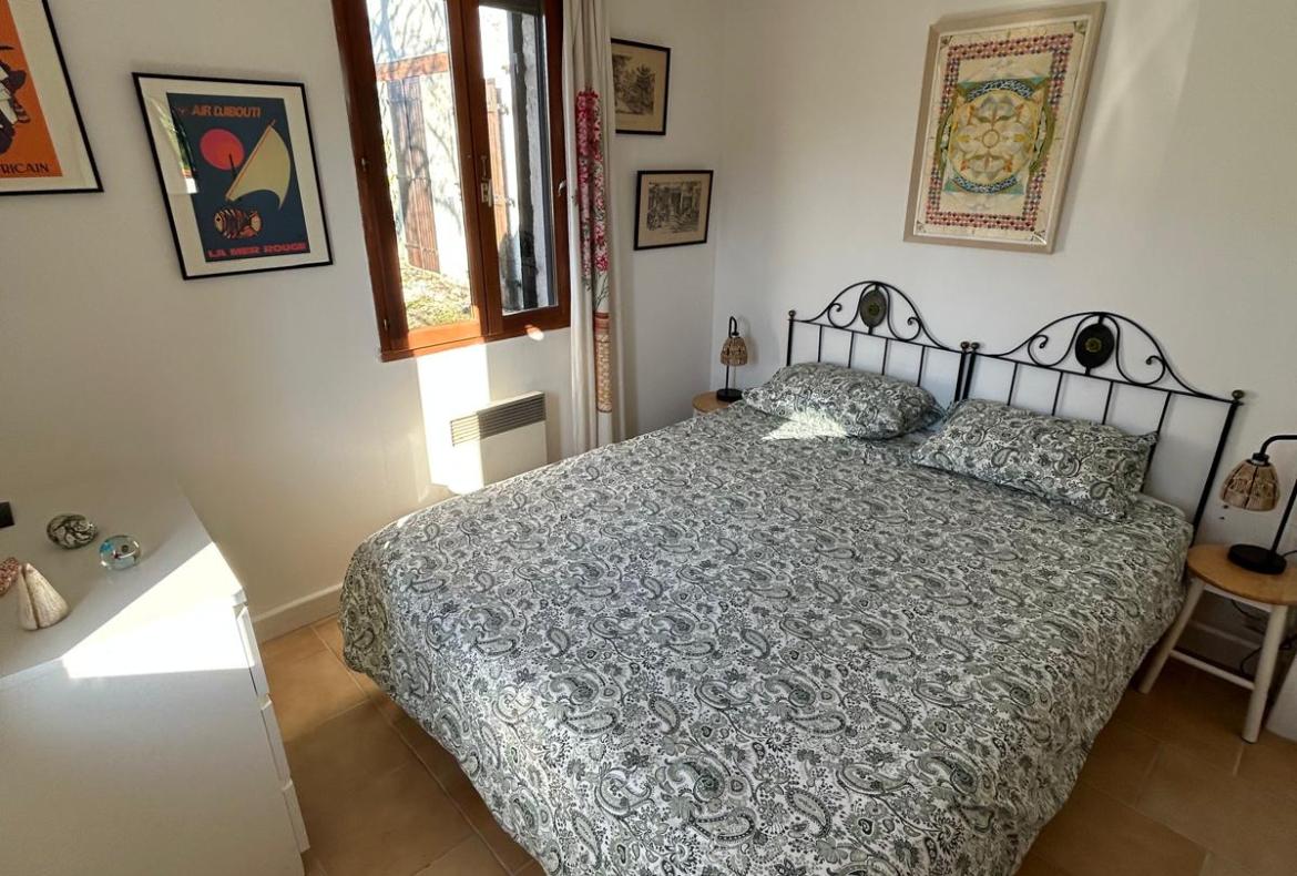 Villa in Charming Périgord Village. Heatable Pool and Garden. 3 bedrooms to sleep 6 (BERG101)