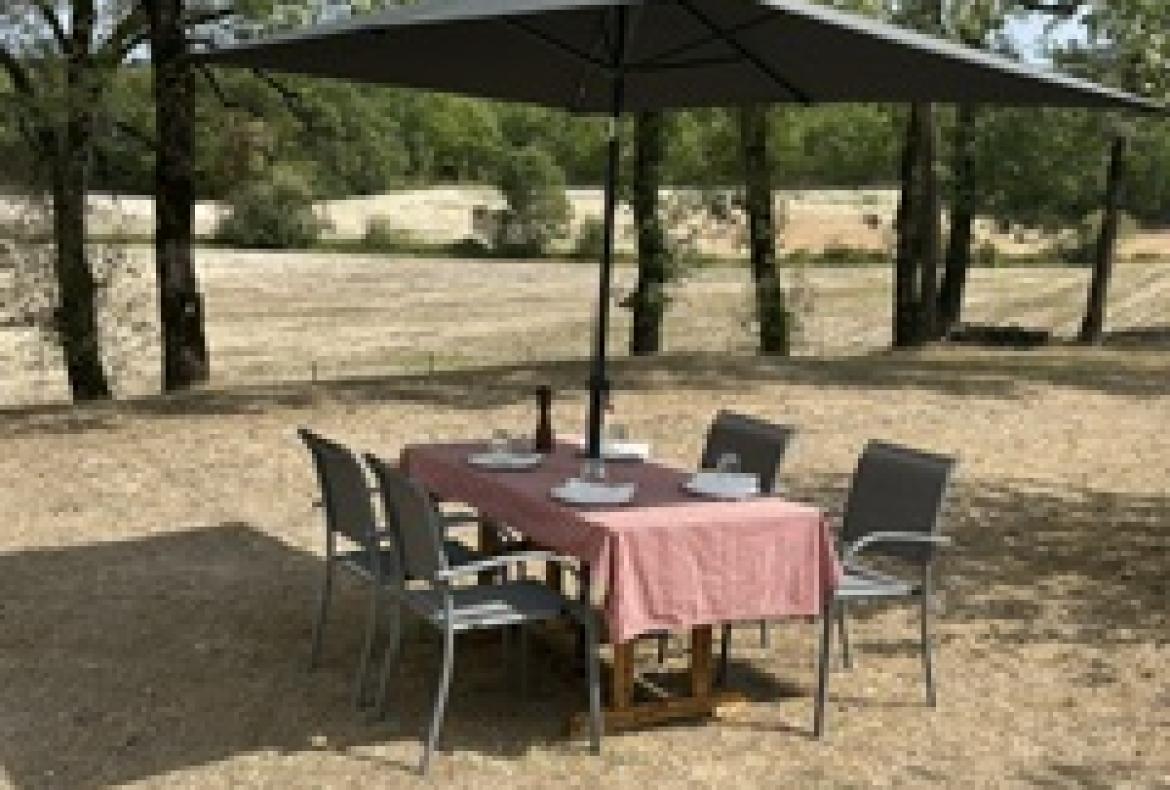 Villa in Charming Périgord Village. Heatable Pool and Garden. 3 bedrooms to sleep 6 (BERG101)
