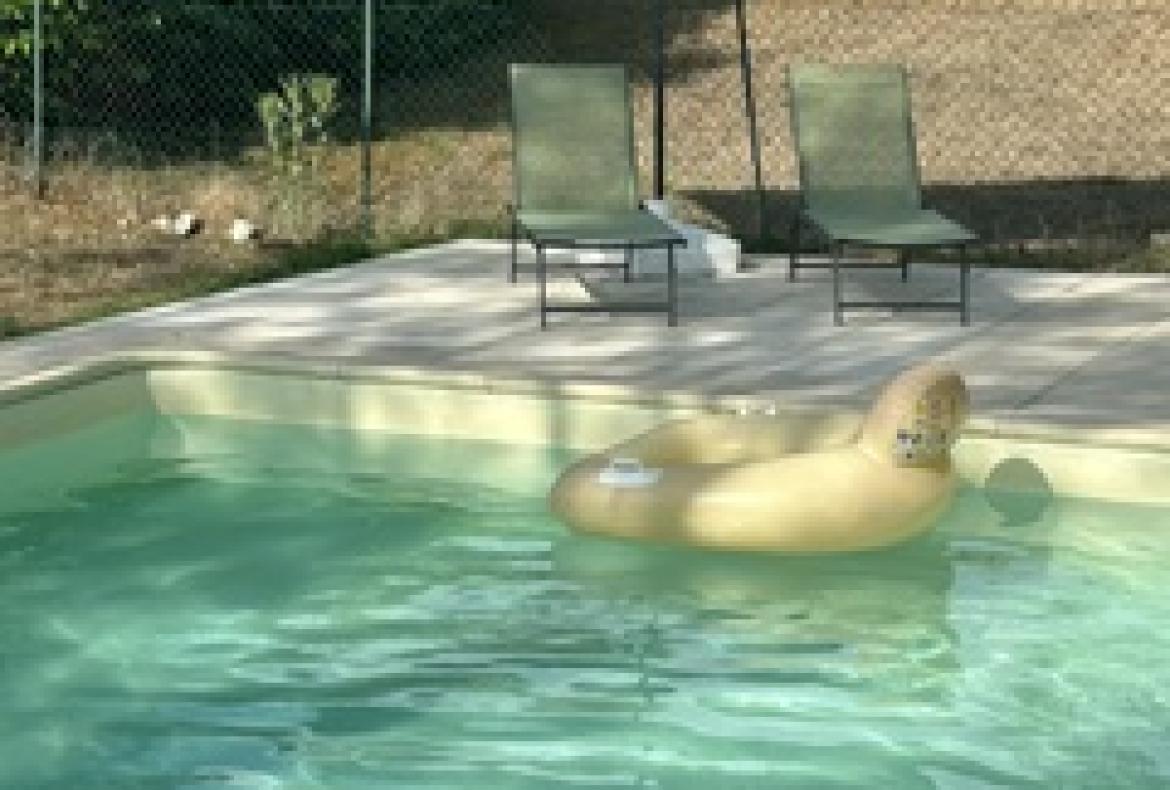 Villa in Charming Périgord Village. Heatable Pool and Garden. 3 bedrooms to sleep 6 (BERG101)