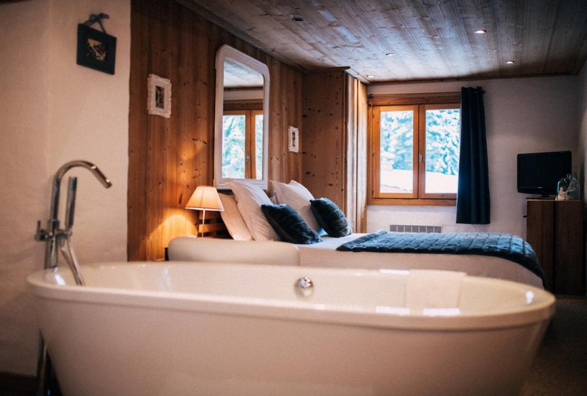 Luxury Chalet for 10 people in Megève. 3 minutes from ski lifts. (MEGE103GN)
