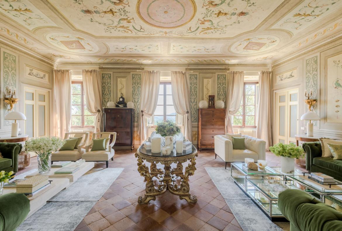 Luxury 11 bedroom holiday villa with private pool in Tuscany Italy (PV3007)
