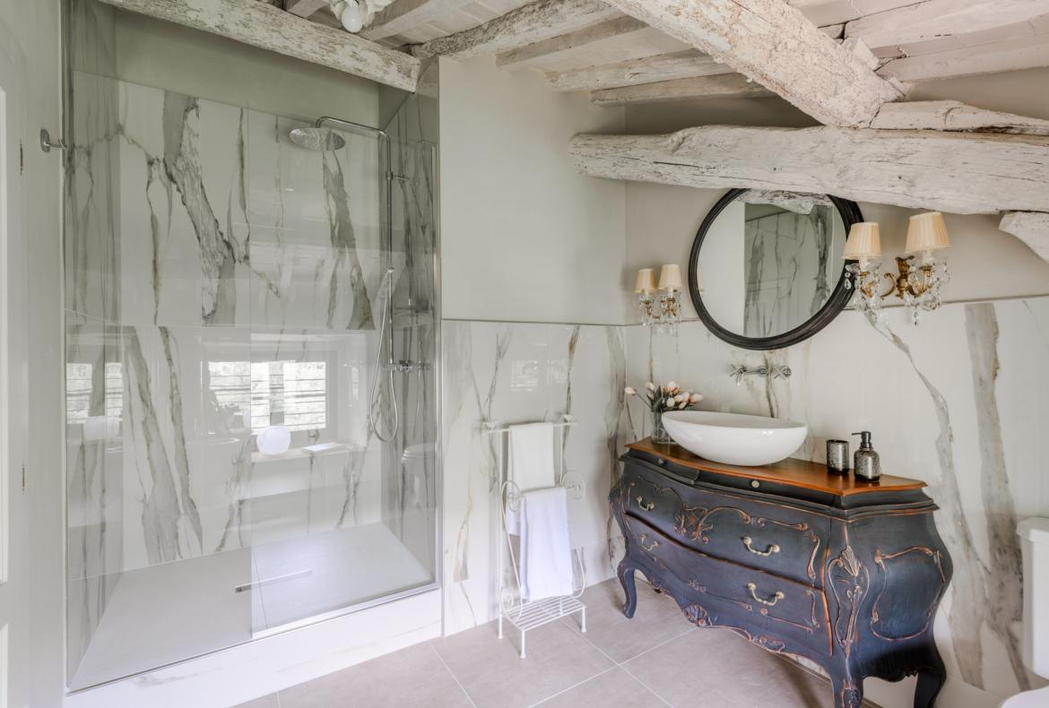 Luxury 11 bedroom holiday villa with private pool in Tuscany Italy (PV3007)