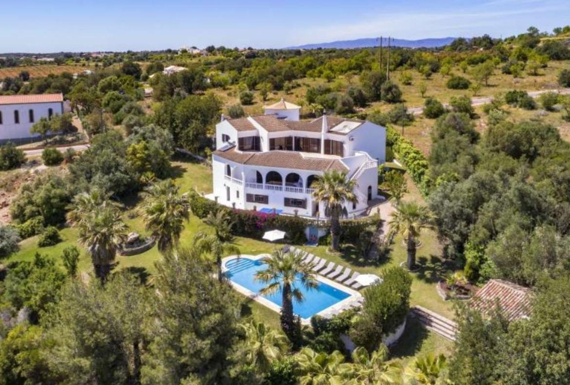 Luxury 9 bedroom holiday villa with private pool in Sagres Portugal (PV983-2)
