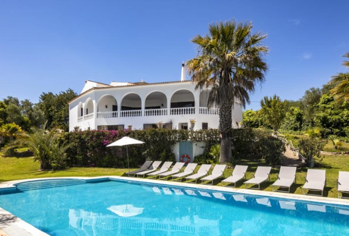 Luxury 9 bedroom holiday villa with private pool in Sagres Portugal (PV983-2)