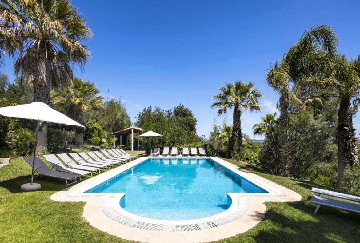 Luxury 9 bedroom holiday villa with private pool in Sagres Portugal (PV983-2)