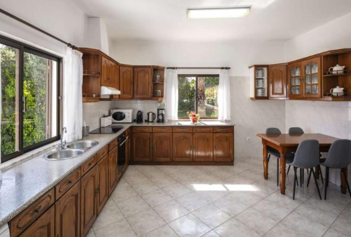 Luxury 9 bedroom holiday villa with private pool in Sagres Portugal (PV983-2)