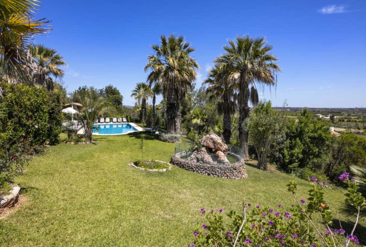 Luxury 9 bedroom holiday villa with private pool in Sagres Portugal (PV983-2)