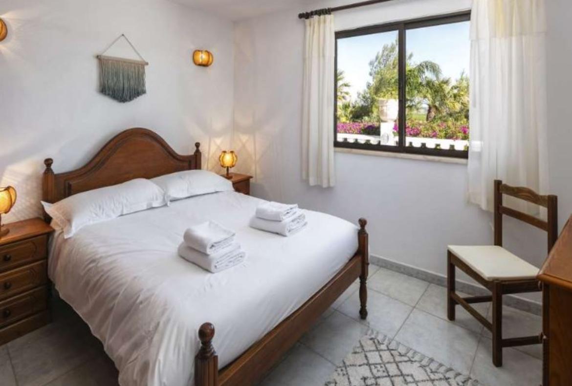 Luxury 9 bedroom holiday villa with private pool in Sagres Portugal (PV983-2)