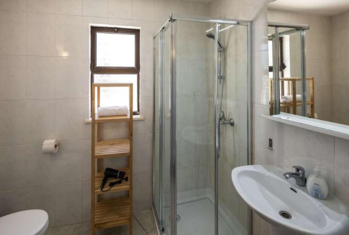 Luxury 9 bedroom holiday villa with private pool in Sagres Portugal (PV983-2)