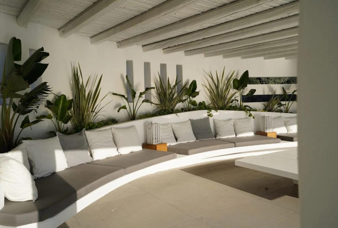 Luxury 8 bedroom holiday villa with private pool in Mykonos Greece (PV997-2)