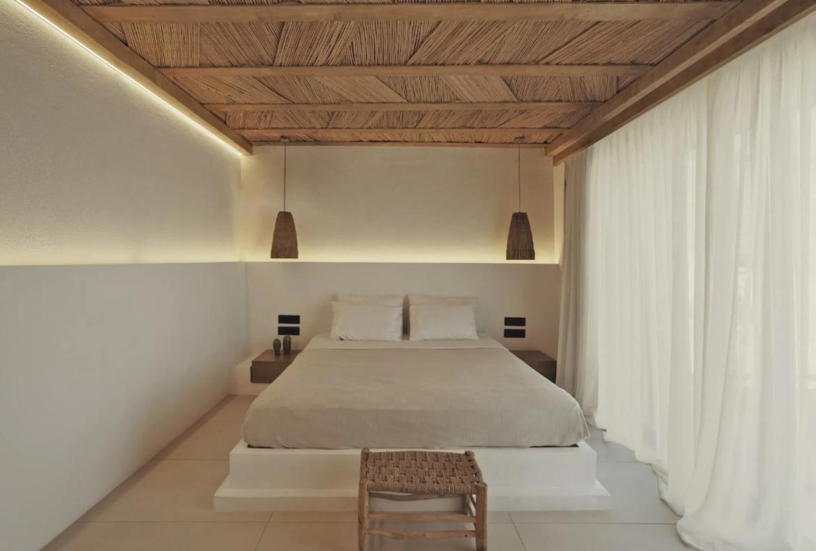 Luxury 8 bedroom holiday villa with private pool in Mykonos Greece (PV997-2)