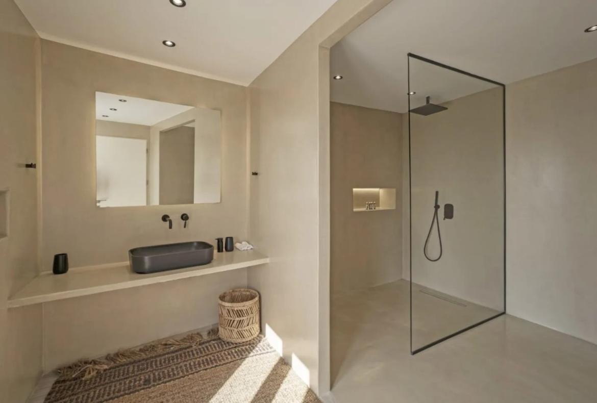 Luxury 8 bedroom holiday villa with private pool in Mykonos Greece (PV997-2)
