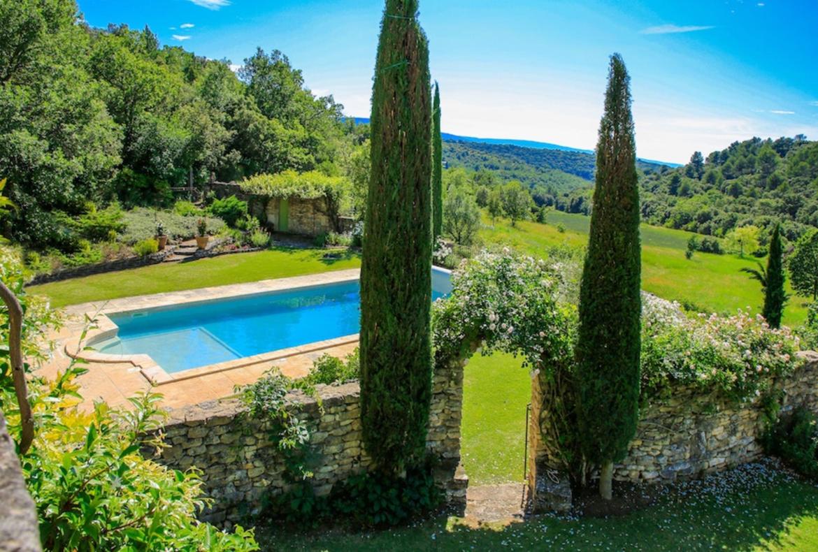 Luxury 6 bedroom holiday villa with private pool in Provence France (PV1599-2)