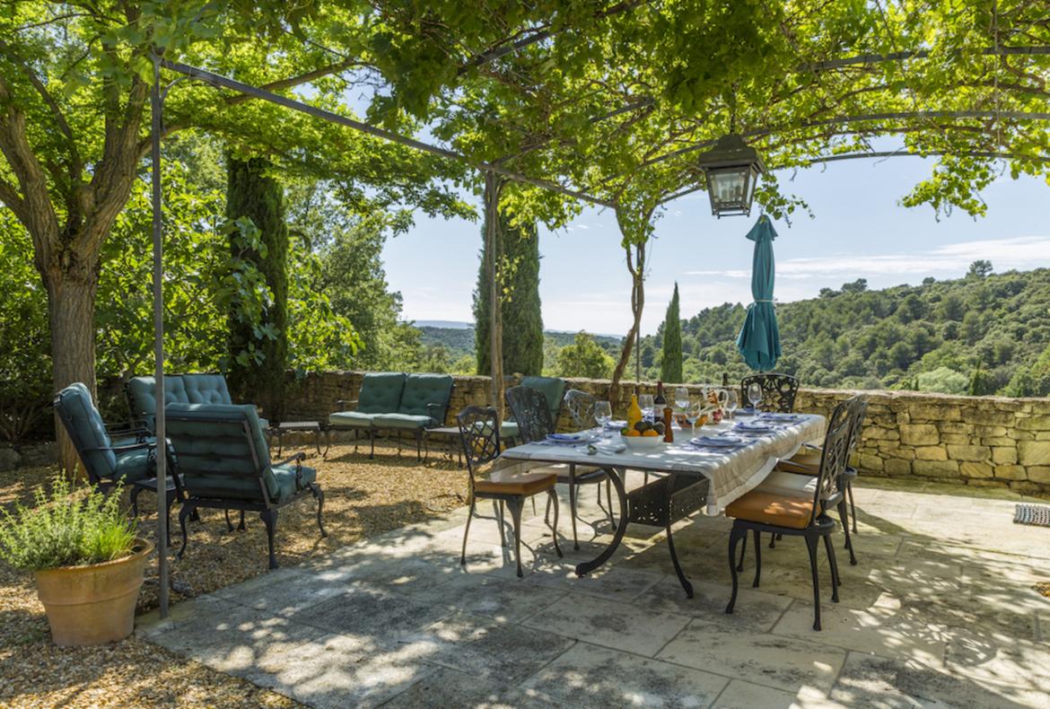 Luxury 6 bedroom holiday villa with private pool in Provence France (PV1599-2)