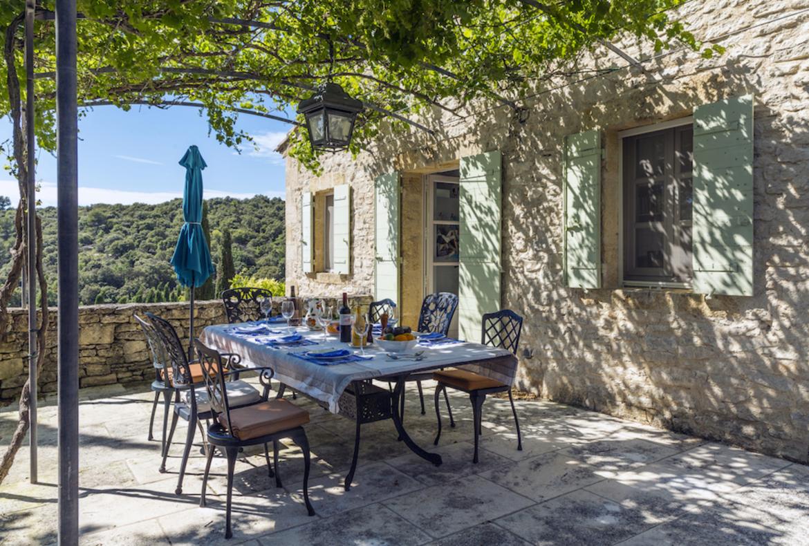 Luxury 6 bedroom holiday villa with private pool in Provence France (PV1599-2)