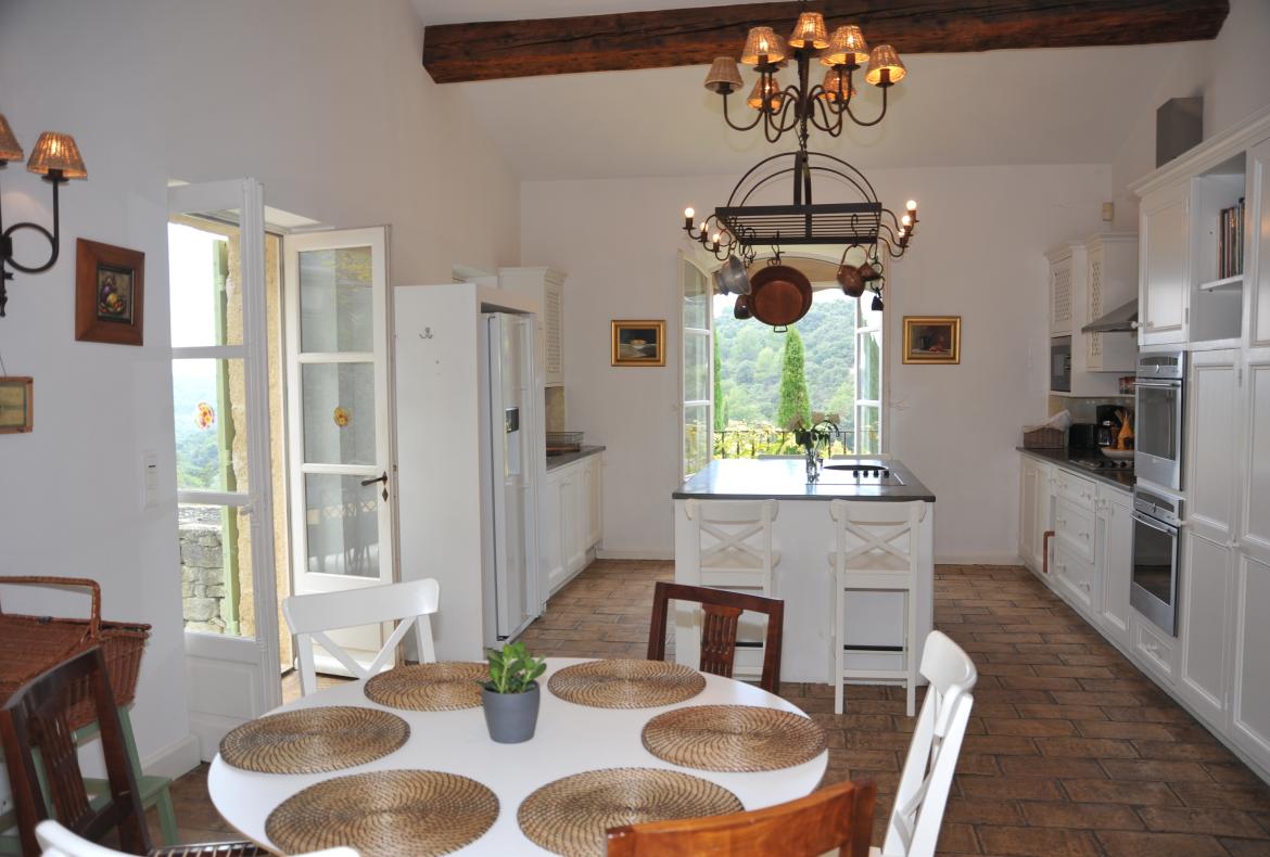 Luxury 6 bedroom holiday villa with private pool in Provence France (PV1599-2)