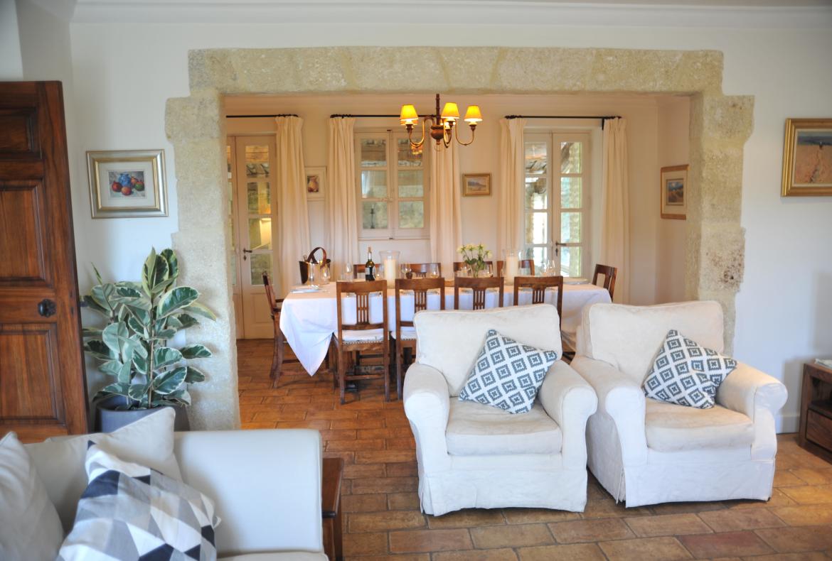 Luxury 6 bedroom holiday villa with private pool in Provence France (PV1599-2)