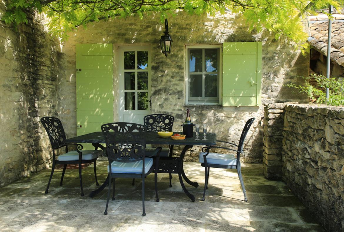 Luxury 6 bedroom holiday villa with private pool in Provence France (PV1599-2)