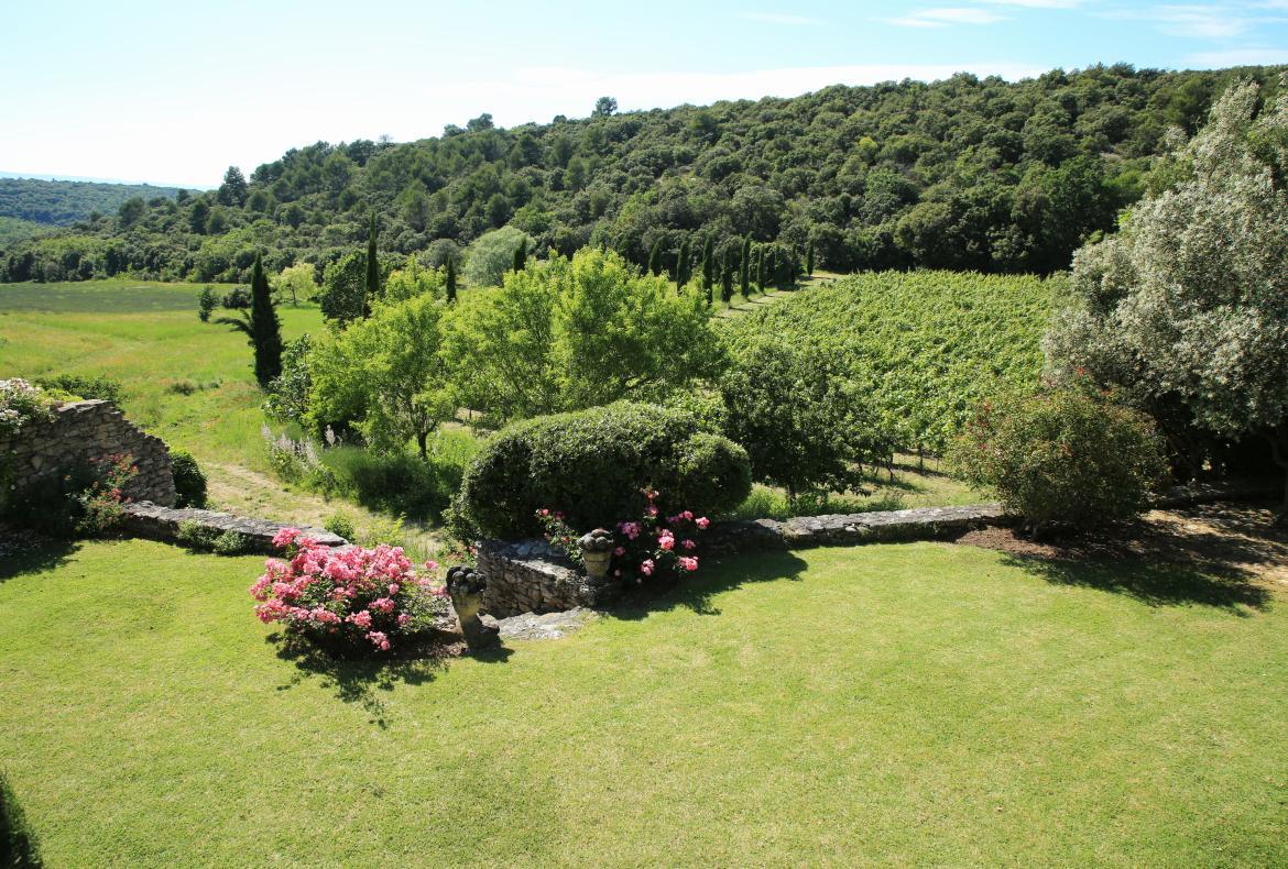 Luxury 6 bedroom holiday villa with private pool in Provence France (PV1599-2)