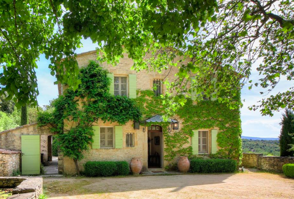Luxury 6 bedroom holiday villa with private pool in Provence France (PV1599-2)