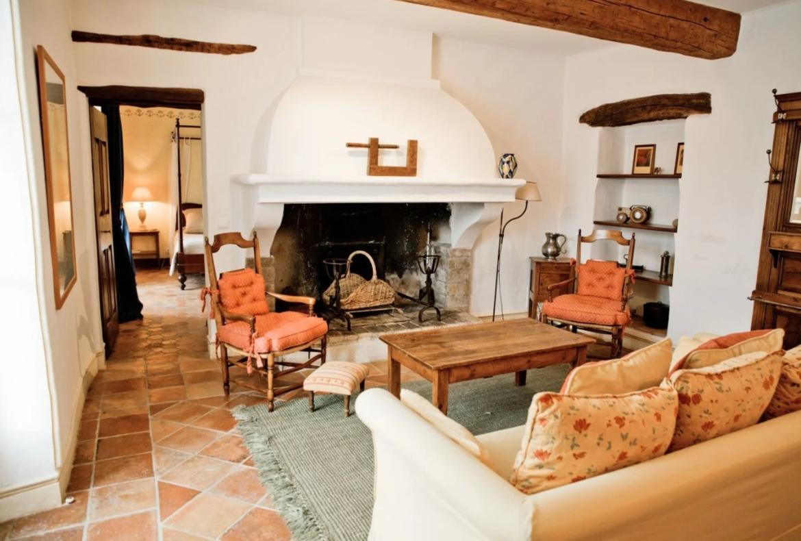 Luxury 7 bedroom holiday villa with private pool in Provence France (PV1640-2)