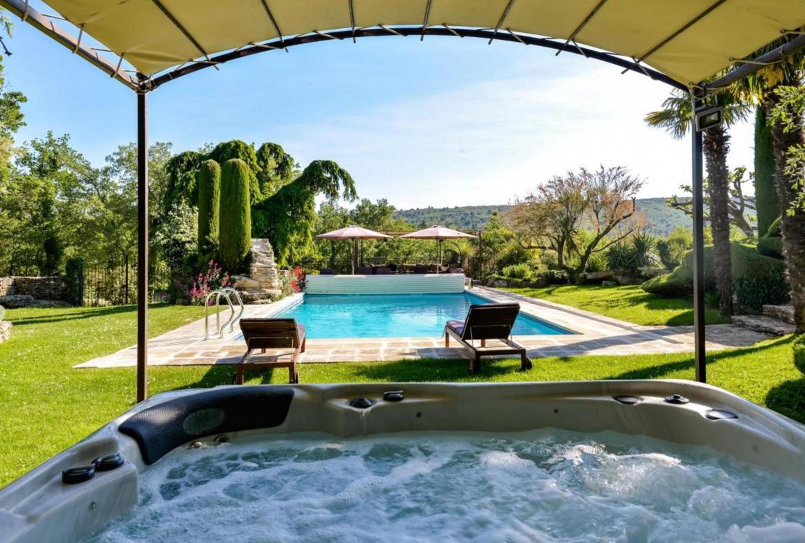 Luxury 8 bedroom holiday villa with private pool in Provence France (PV1836-2)