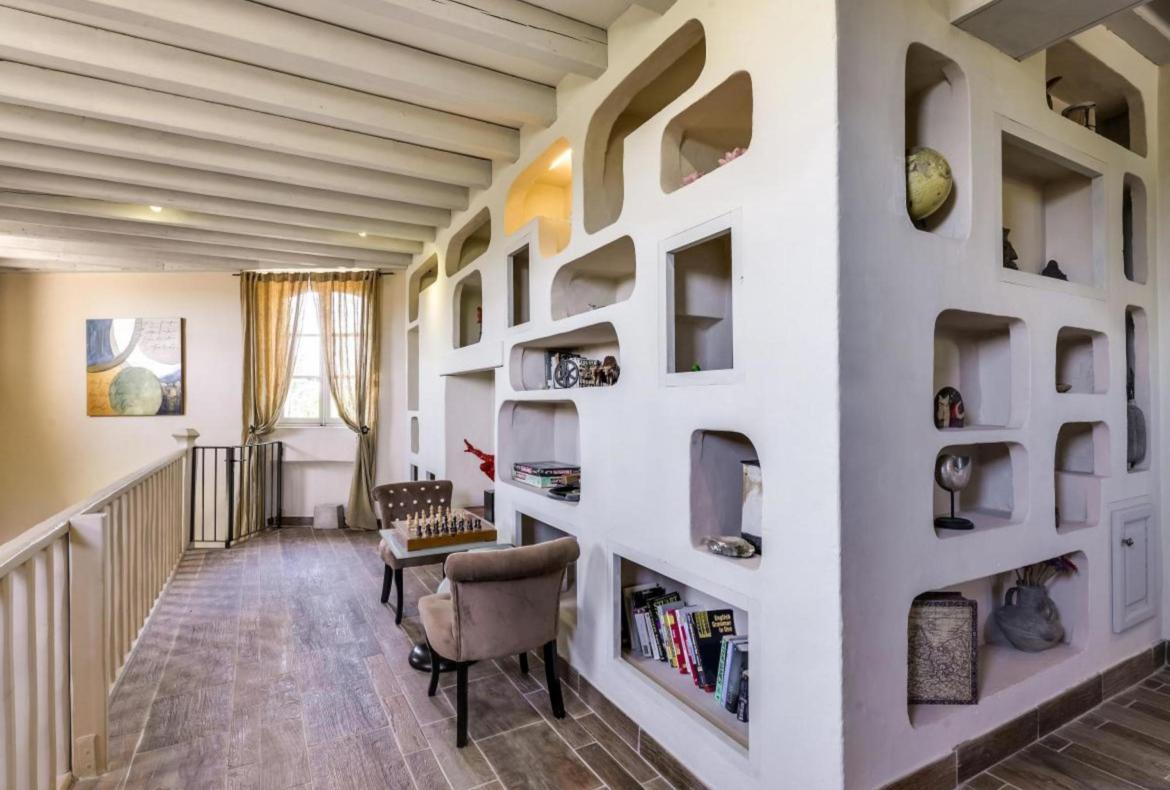 Luxury 8 bedroom holiday villa with private pool in Provence France (PV1836-2)