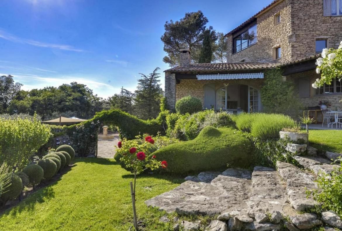 Luxury 8 bedroom holiday villa with private pool in Provence France (PV1836-2)