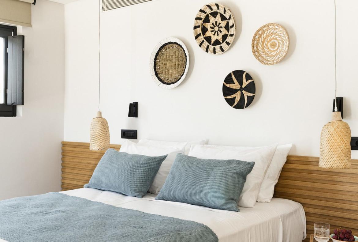 Luxury 6 bedroom holiday villa with private pool in Mykonos Greece (PV1852-2)