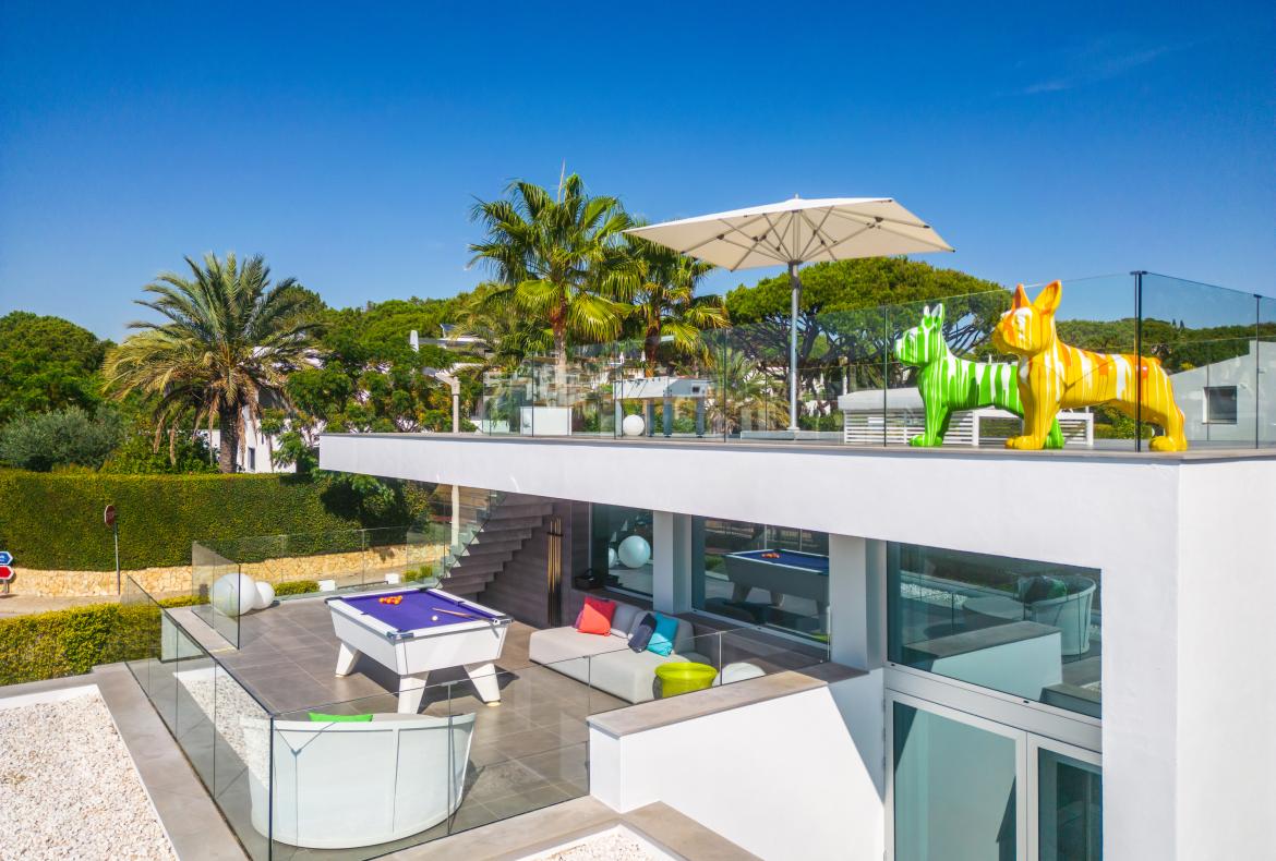 Luxury 4 bedroom holiday villa with private pool in Algarve Portugal (PV1855-2)