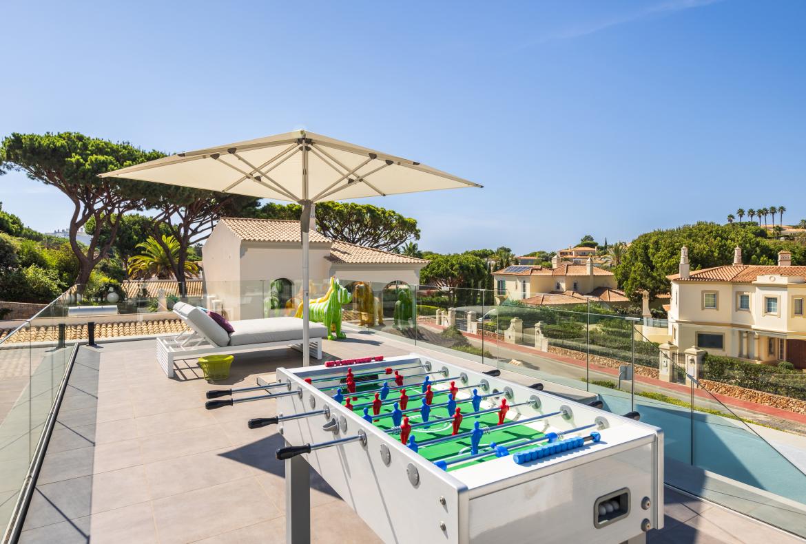Luxury 4 bedroom holiday villa with private pool in Algarve Portugal (PV1855-2)