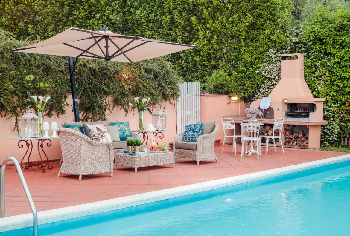 Luxury 4 bedroom holiday villa with private pool in Tuscany Italy (PV1869-2)