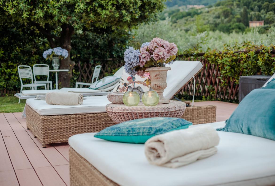 Luxury 4 bedroom holiday villa with private pool in Tuscany Italy (PV1869-2)