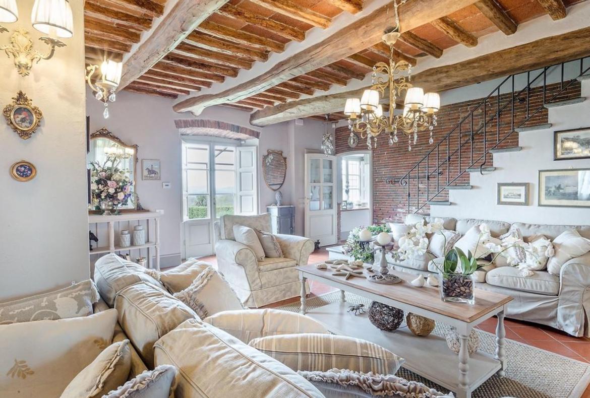 Luxury 7 bedroom holiday villa with private pool in Tuscany Italy (PV1534-2)