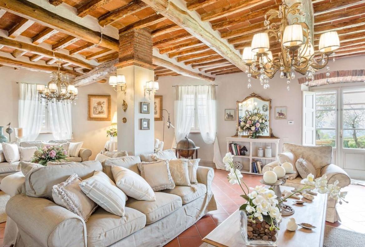Luxury 7 bedroom holiday villa with private pool in Tuscany Italy (PV1534-2)