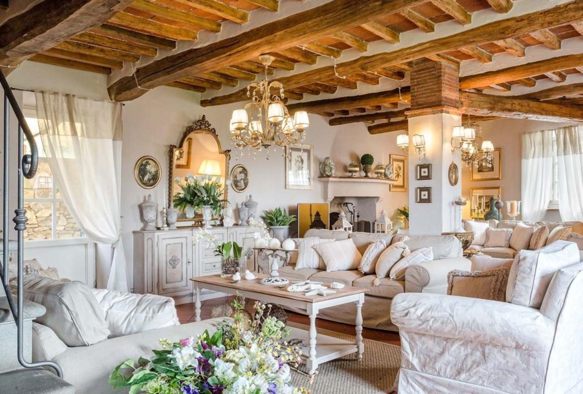 Luxury 7 bedroom holiday villa with private pool in Tuscany Italy (PV1534-2)
