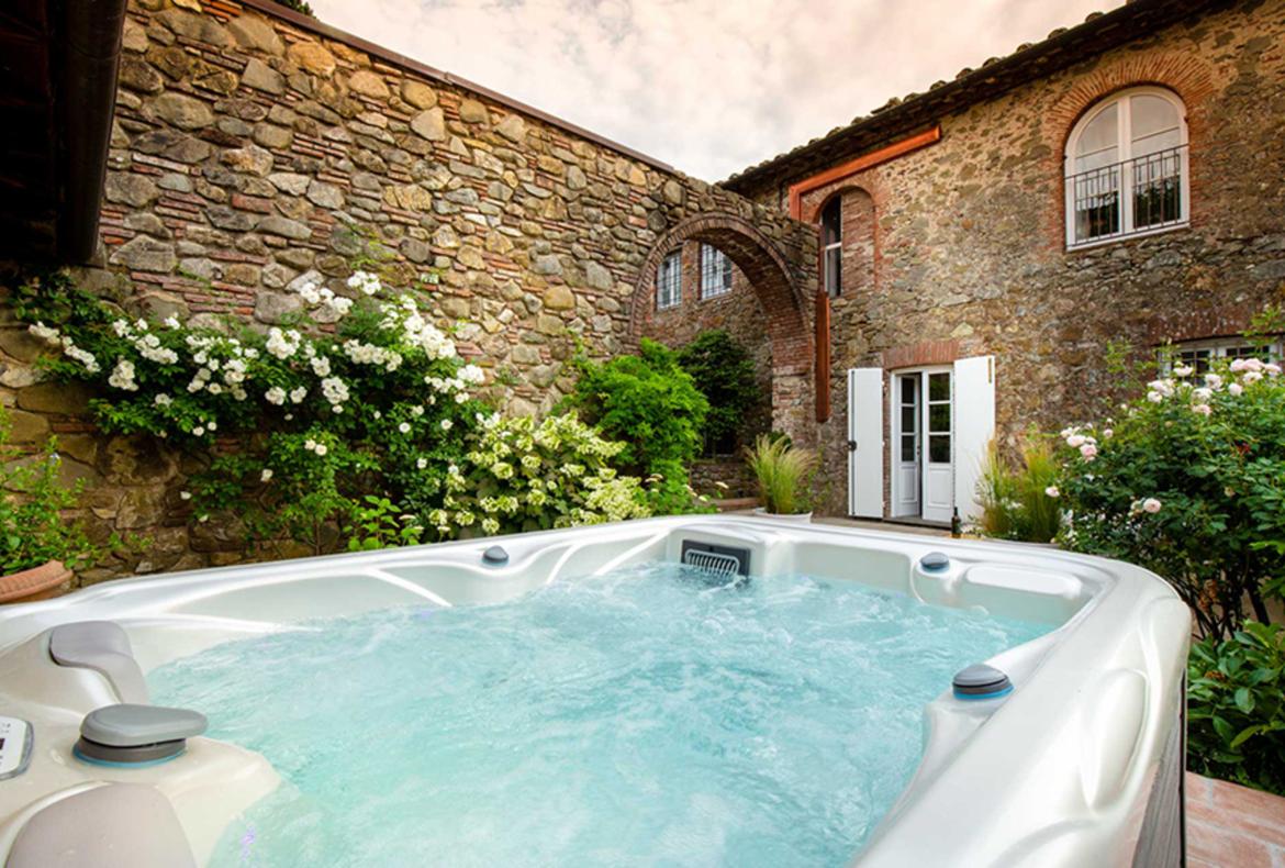 Luxury 7 bedroom holiday villa with private pool in Tuscany Italy (PV1534-2)