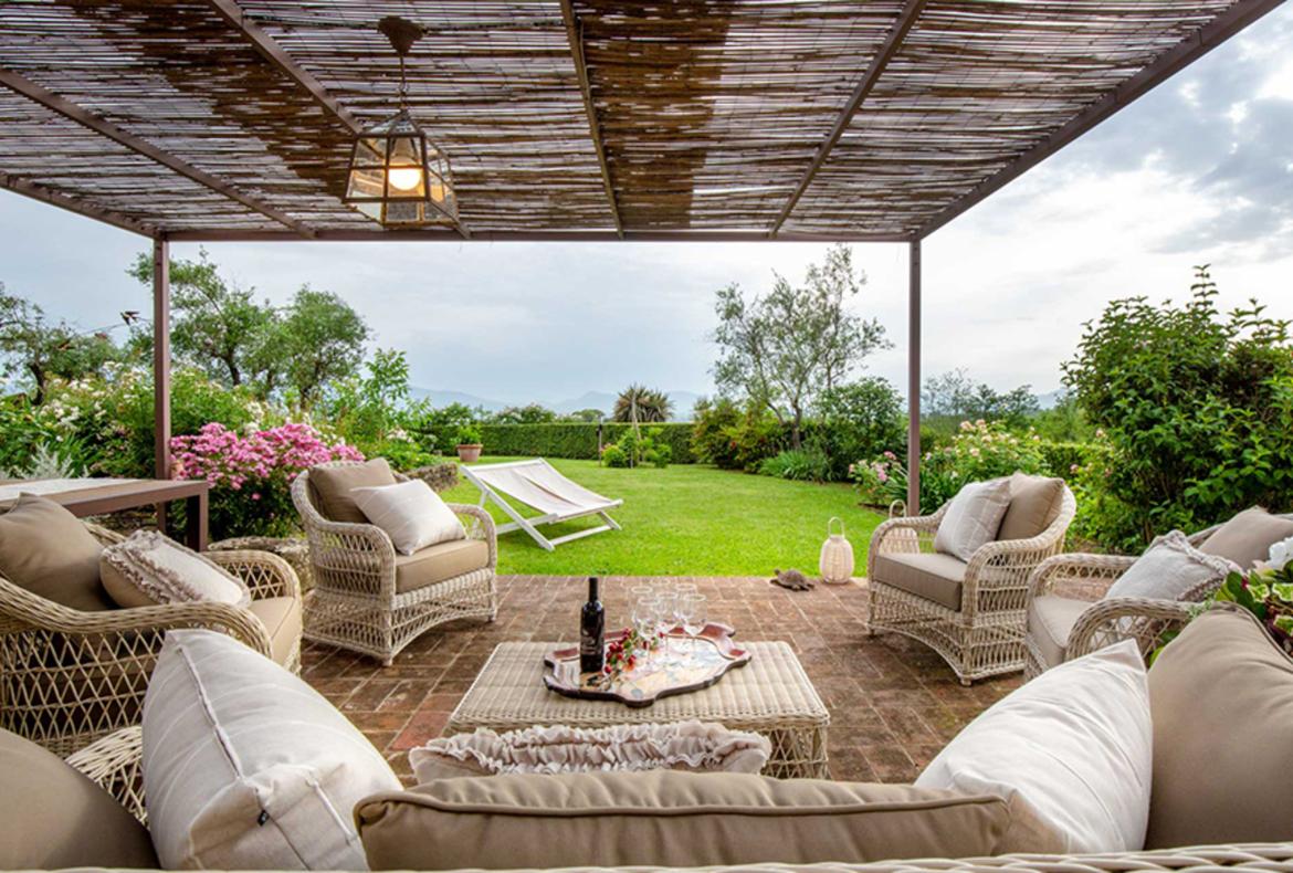 Luxury 7 bedroom holiday villa with private pool in Tuscany Italy (PV1534-2)