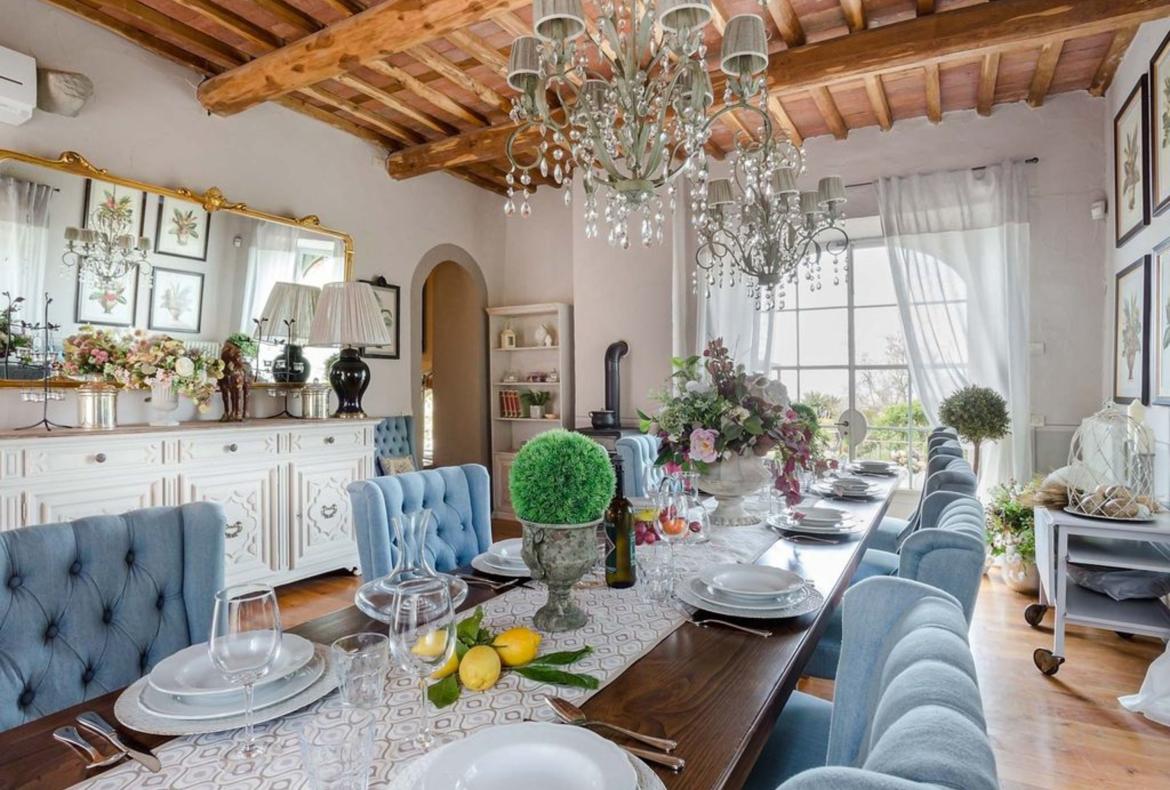 Luxury 7 bedroom holiday villa with private pool in Tuscany Italy (PV1534-2)